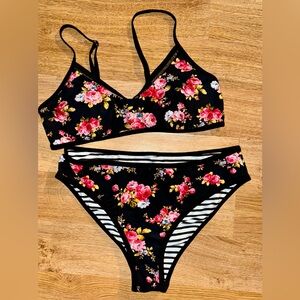 Reversible Floral Striped Swimsuit Sz Large. Wore Twice